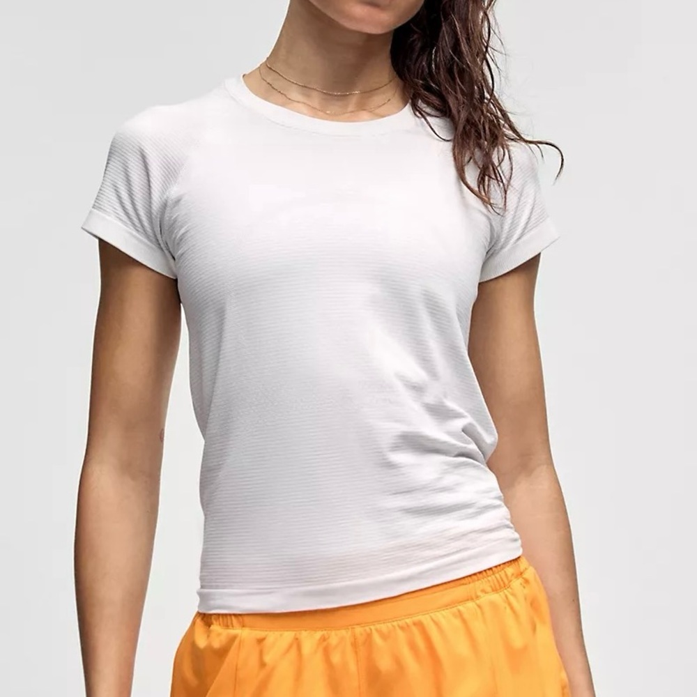 Lululemon Swiftly Tech Short-Sleeve Shirt 2.0 Waist Length